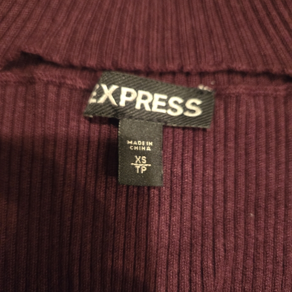 Express KeyHole Ribbed Knit Top - Picture 3 of 5